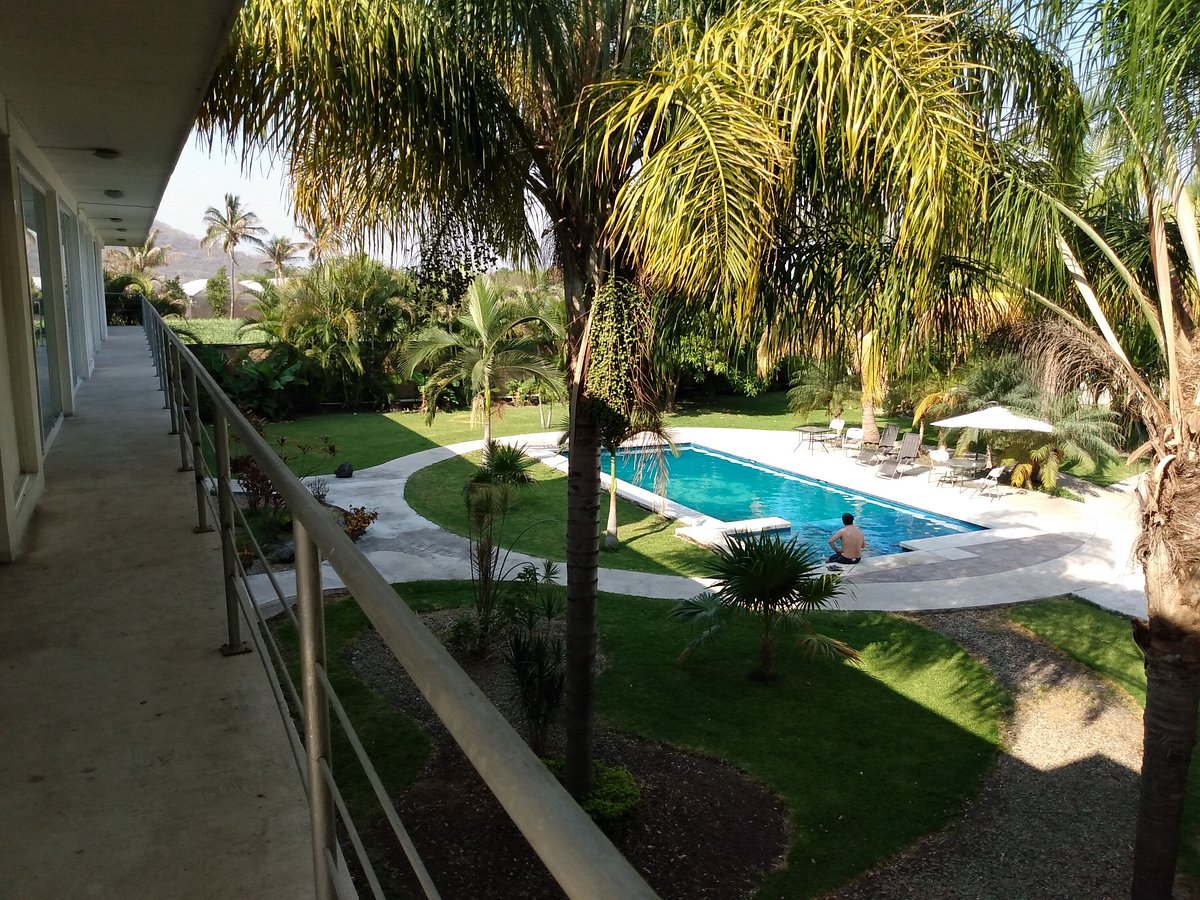 Hotel 4